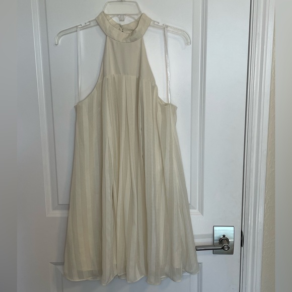 BCBG Generation Cream Halter Pleated Swing Mini Dress with Satin Collar, sz S - Picture 1 of 10